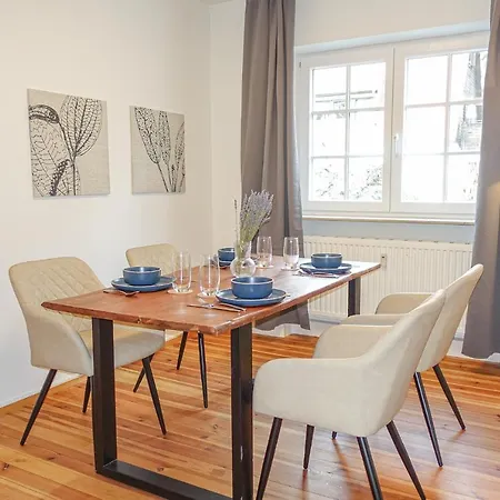 Luxomes: Design - Near Airport * נירנברג
