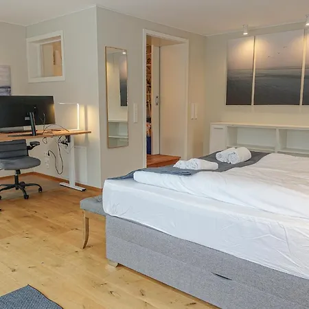 דירה Luxomes: Design - Near Airport