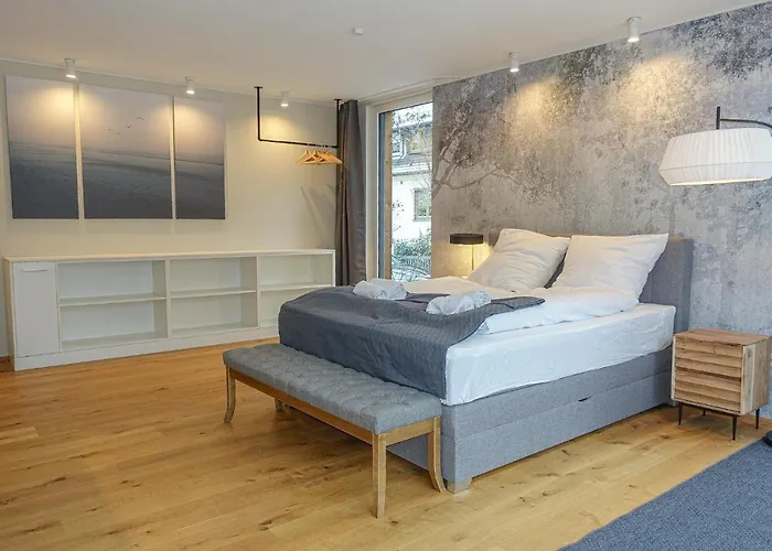 Luxomes: Design - Near Airport *